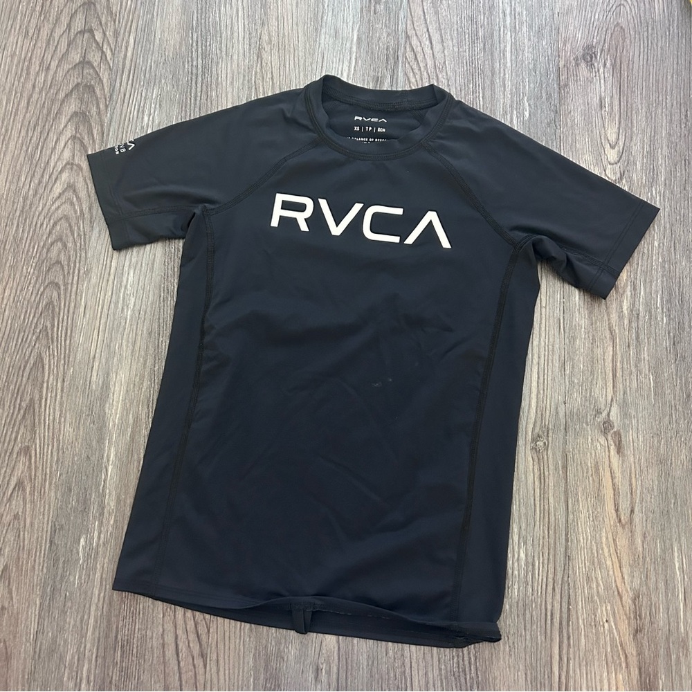 RVCA youth rashguard size XS